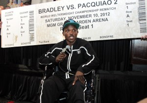 Bradley_Pacquiao_120609_007a