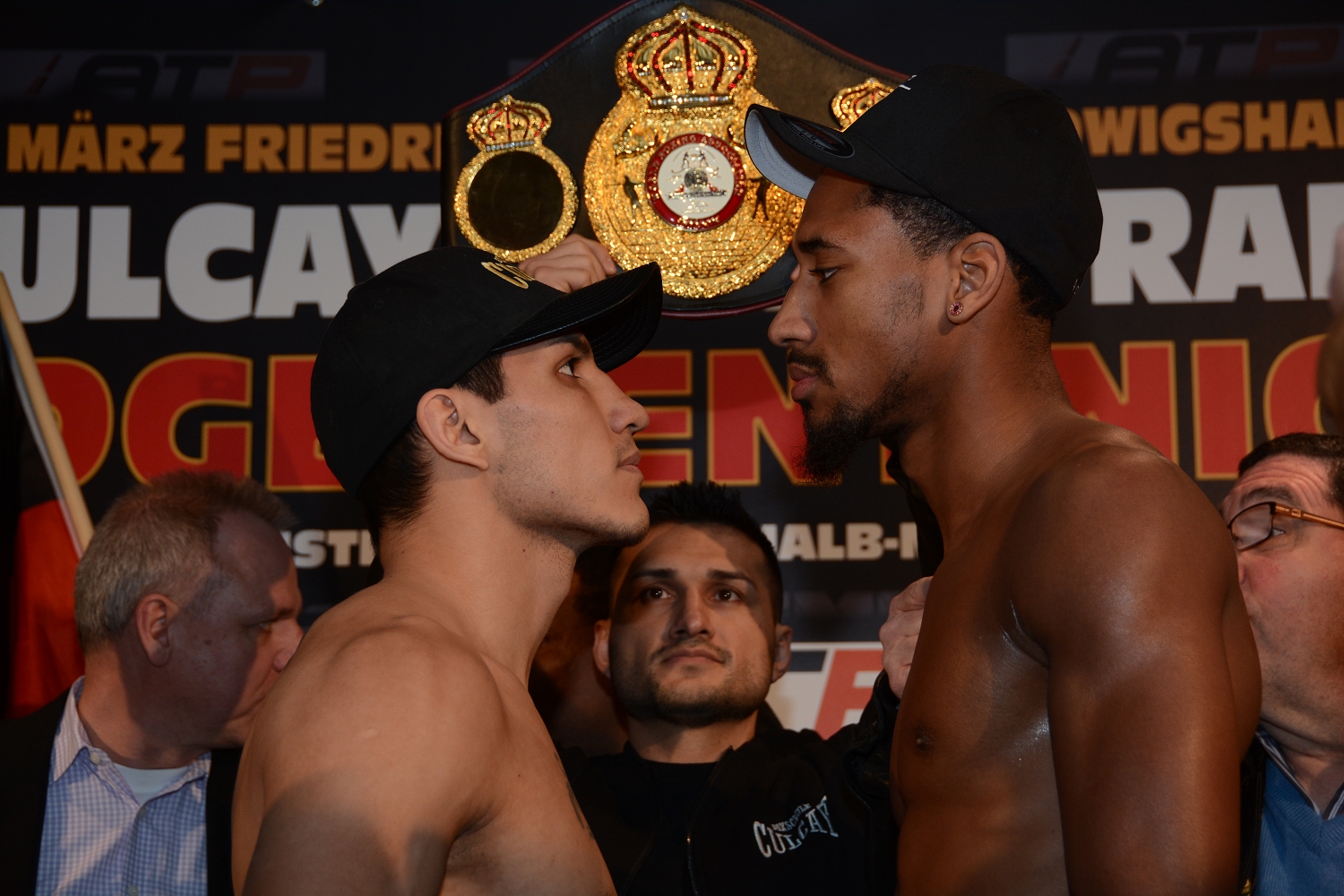 Jack Culcay 153.2 lbs – Demetrius Andrade 153.4 lbs