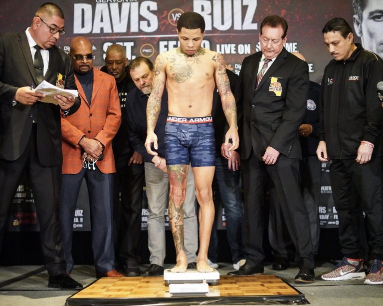 GERVONTA DAVIS VS. RICARDO NÚÑEZ OFFICIAL WEIGHTS, PHOTOS AND COMMISSION OFFICIALS FOR SUPER FEATHERWEIGHT WORLD CHAMPIONSHIP SATURDAY LIVE ON SHOWTIME®